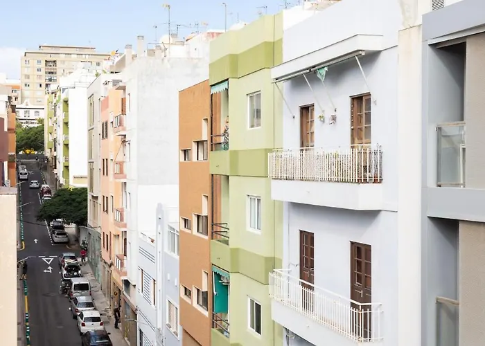 Stylish Urban In Cruz, Plaza Militar *