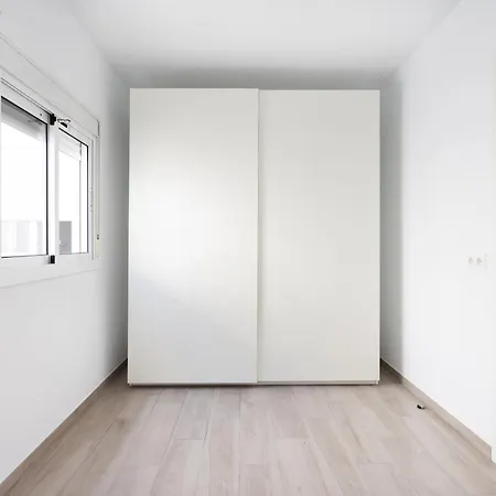 Stylish Urban In Cruz, Plaza Militar Σάντα Κρουζ Τενερίφης
